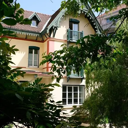 La Chorier Konukevi 3*