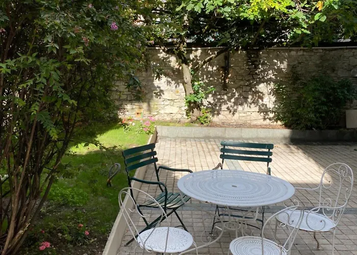 La Chorier Guest house 3*